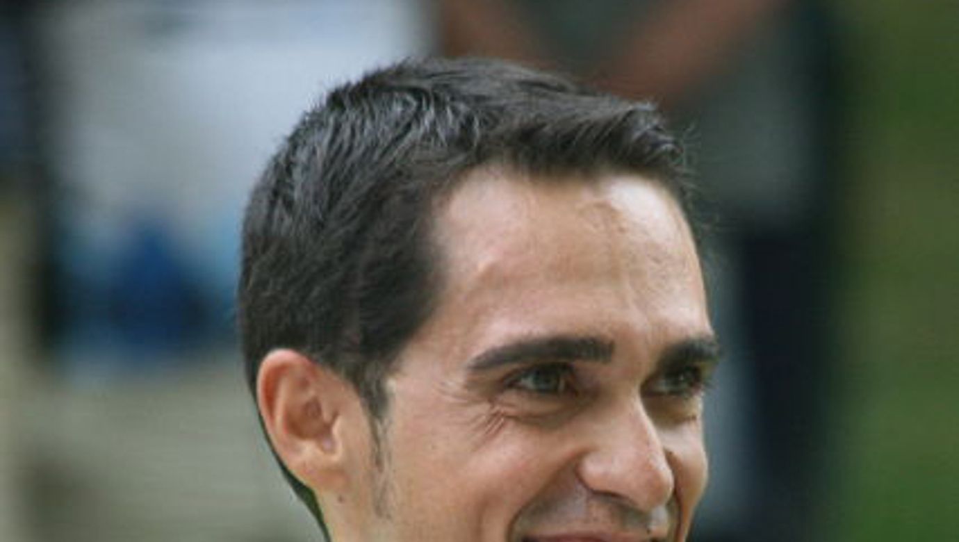 2015_Tour_de_France_team_presentation,_Alberto_Contador_(cropped)