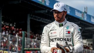 Na Velkou cenu Británie bude moct 140 tisíc lidí. Hamilton má obavy