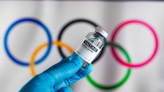 10 000 dobrovolníků se odmítlo účastnit olympiády. Japonsko nezvládá očkovat