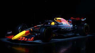 Red Bull dál zbrojí na boj s Hamiltonem. Tentokrát kryptoměnami