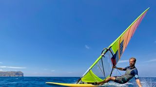 Windsurfař Karel Lavický se chystá do Tokia