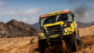 Dakar 2022: Martin Macík drží krok s nejrychlejšími