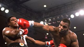 Napodobí Mike Tyson zmrtvýchvstání Rockyho, nebo totálně propadne?