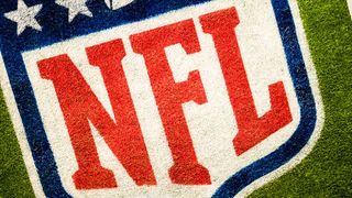 V přípravných kempech před NFL se bude na covid-19 testovat denně