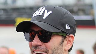 Sedminásobný šampion NASCAR Johnson se nakazil koronavirem
