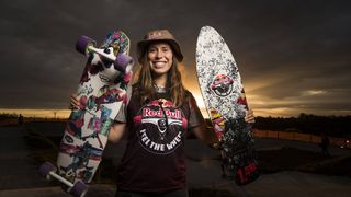 Eva Samková vyměnila prkno a ukáže se na longboardovém závodě