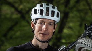Čeští bikeři skončili na Swiss Epic třetí. Nemůžeme být nenažraní, řekl Hynek
