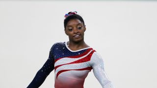 Měří jen 142 centimetrů, matka brala drogy, přesto je Bilesová gymnastickou legendou