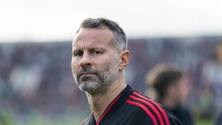 Ryan Giggs je závislý na sexu, tvrdí bratr slavného fotbalisty