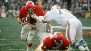 Krocan v troubě a čekání na konec zápasu. To byla NFL v roce 1971