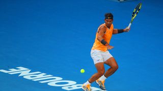 Tenisté v karanténě. Letadla mířící na Australian Open dopravila covid-19