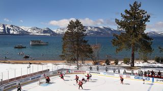 Utkání NHL na břehu jezera trvalo téměř 11 hodin