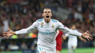 Na sociálních sítích Gareth Bale tvrdě trénuje. Ve skutečnosti je zraněný a nehraje