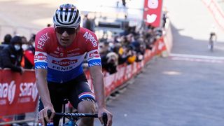 Van der Poel vyhrál na nedoporučeném kole