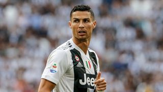 Cristiano Ronaldo: Hrát v Juventusu je pod moji úroveň