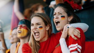 Protest německých fotbalistů: Dodržujte lidská práva!