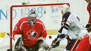 Patrick Roy: Legendární gólman, který si povídal s vlastní brankou