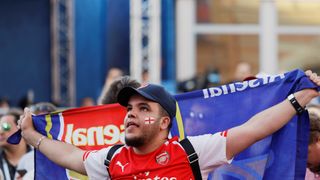 Arsenal se bouří. Fanoušci se chtějí zbavit majitele