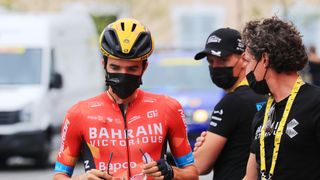 Razie na Tour de France! Policie prohledala hotel stáje Bahrain