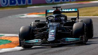 Hamilton nezvládl sprint a v Monze odstartuje čtvrtý. Verstappen má další pole position