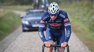 Mokrá verze Paříž-Roubaix? Bylo by to cool, má jasno Van der Poel