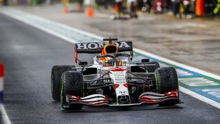 Bottas vítězí v Turecku, Verstappen se vrací do čela šampionátu