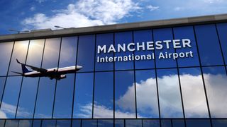 Manchester obhajuje let do Leicesteru. Kvůli zácpám