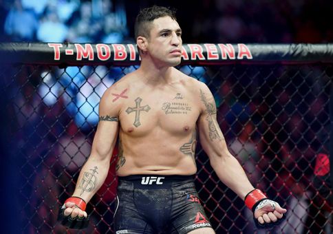 Zápal plic a krevní sraženiny. Zápasníka MMA složil covid