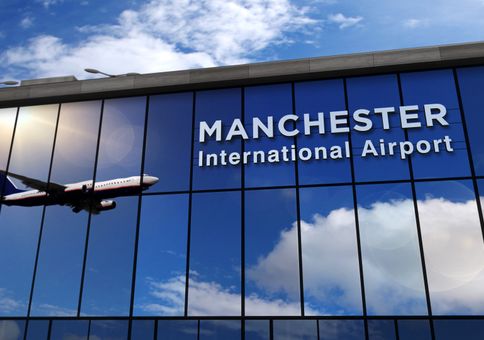 Manchester obhajuje let do Leicesteru. Kvůli zácpám