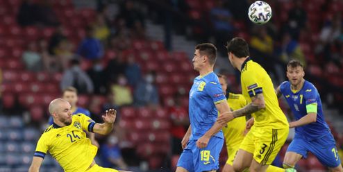 Gary Lineker opět šokuje: Brutální zákrok Danielsona? Nebyl to faul, natož červená!