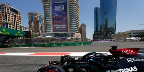 Další závodní víkend! Formule se prohání ázerbájdžánským Baku