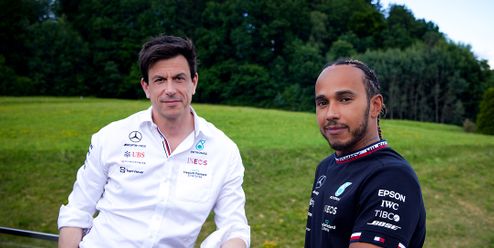 Hamilton podepsal s Mercedesem smlouvu do konce roku 2023