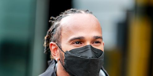 Špatná strategie Mercedesu, zpochybňuje Lewis Hamilton svůj tým