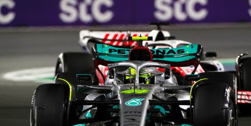 Zmatený Lewis Hamilton. Sedminásobný šampion F1 tápe v pravidlech