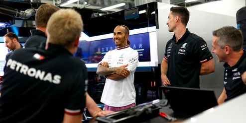 Kdy skončí Hamilton s otřesem mozku? Experti upozorňují na slabinu Mercedesu