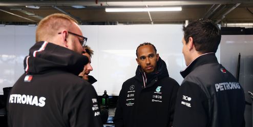 Diskuze: Lewis Hamilton naznačil odchod z F1. Tohle auto je katastrofa, tvrdí