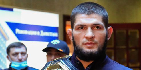 Organické kapučíno z Dagestánu. Nurmagomedov baví na Instagramu