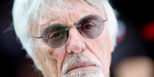 Nedovolil bych jezdcům pokleknout, zlobí se Bernie Ecclestone