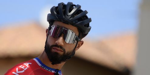 Jestli se bojíš, nespurtuj! vzkazuje Bouhanni zraněnému Stewartovi