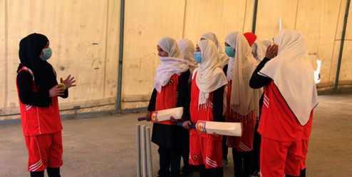Afghánské kriketistky se v Kábulu skrývají před Tálibánem