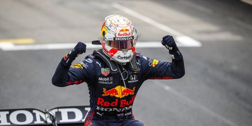 Verstappen v předposledním kole získal vítězství pro sebe
