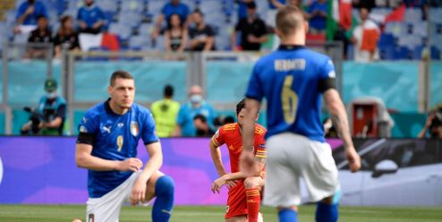 Poklekneme jen z úcty k soupeři, ne kvůli BLM, zlobí se italští fotbalisté