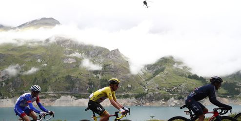 Tour de France je už bez Van der Poela, Pogačar znovu útočil v Alpách