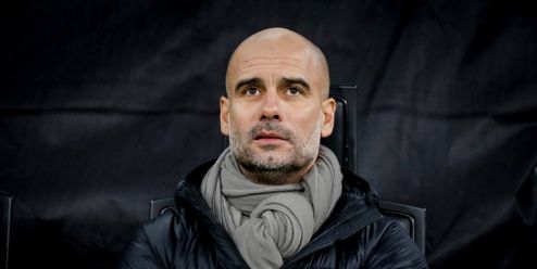 Xavi je připravený převzít Barcelonu, je přesvědčený Pep Guardiola
