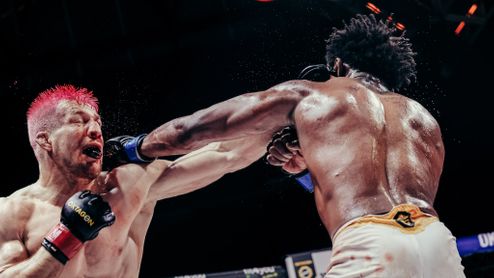 Tyhle zápasy každého jen otravují. Já bych všechny ty MMA zakázala