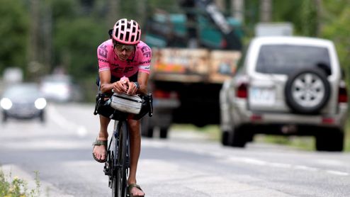 Mortonův bláznivý nápad. Bez podpory objel Tour. V sandálech a rychleji než peloton