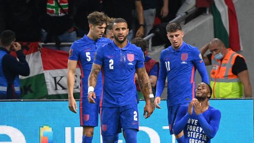 Miluji tě navždy Steffie Greggová! Vyznání na triku Raheema Sterlinga skrývá smutný příběh