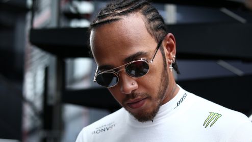 Hamilton je po triumfu v Silverstonu terčem rasistických urážek