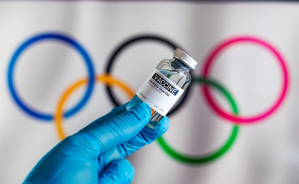 10 000 dobrovolníků se odmítlo účastnit olympiády. Japonsko nezvládá očkovat