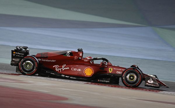 Double Ferrari! Leclerc zvítězil, Red Bull zradila technika